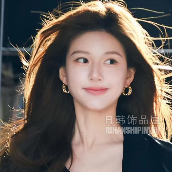 xu me 눈부신 Zhao Lusi와 Xu Yan 같은 스타일의 귀걸이 체인 서클 귀걸이 틈새 기질 고급 귀 단추 xu me 눈부신 Zhao Lusi와 Xu Yan 같은 스타일의 귀걸이 체인 서클 귀걸이 틈새 기질 고급 귀 단추