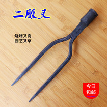 Blacksmith handmade two-strand fork Straw fork Steel fork Pitch fork Wood fork Fish barbecue Agricultural tools Gardening supplies