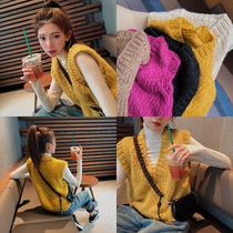 v collar knit waistcoat Vest Lady Autumn Winter 2022 New Loose Short And Short canon Lazy Wind Sweater Waistcoat