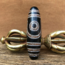 Tibetan Tianzhu Tibetan transmission two-eyed Tianzhu genuine to pure agate chalcedony pulp oil weathering clear