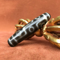 Natural Tibetan Tianzhu to pure products Tianye nine eyes Tianzhu pulp-coated thick beads Oil-run Agate chalcedony pendant