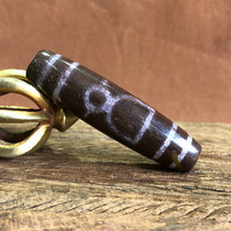 Tibet Xiangxiong Tianzhu Tibetan legend Noble Tianzhu natural Cinnabar genuine nine-eyed shale Tiansheng Stone