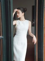 2022 Summer new white sleeveless body Slim Temperament Professional OL Mid-Step Skirt Pure Color Tandem Dress Woman