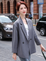 Small suit jacket womens jacket spring and autumn new net red fried street Korean version of British style fashion temperament short small suit