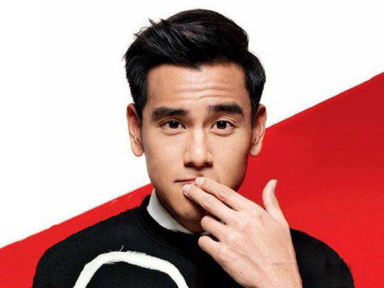 代表人物:彭于晏(刘海长约8cm,垂在眼睛上缘左右)|||三七分线油头