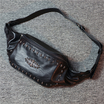Trend mens chest bag Korean version 2019 new skull rivet mens bag large capacity casual hanging bag fashion mens fanny pack
