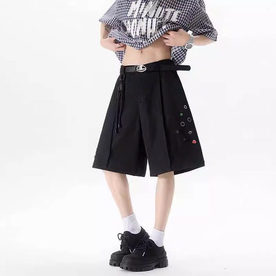 American silhouette button-up trousers shorts men's summer thin cool high street vibe pants loose straight five-point pants
American silhouette button-up trousers shorts men's summer thin cool high street vibe pants loose straight five-point pants