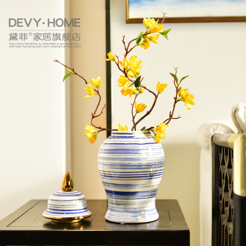 Jingdezhen modern new Chinese blue and white porcelain, general TV ark can of the sitting room porch decoration vase furnishing articles