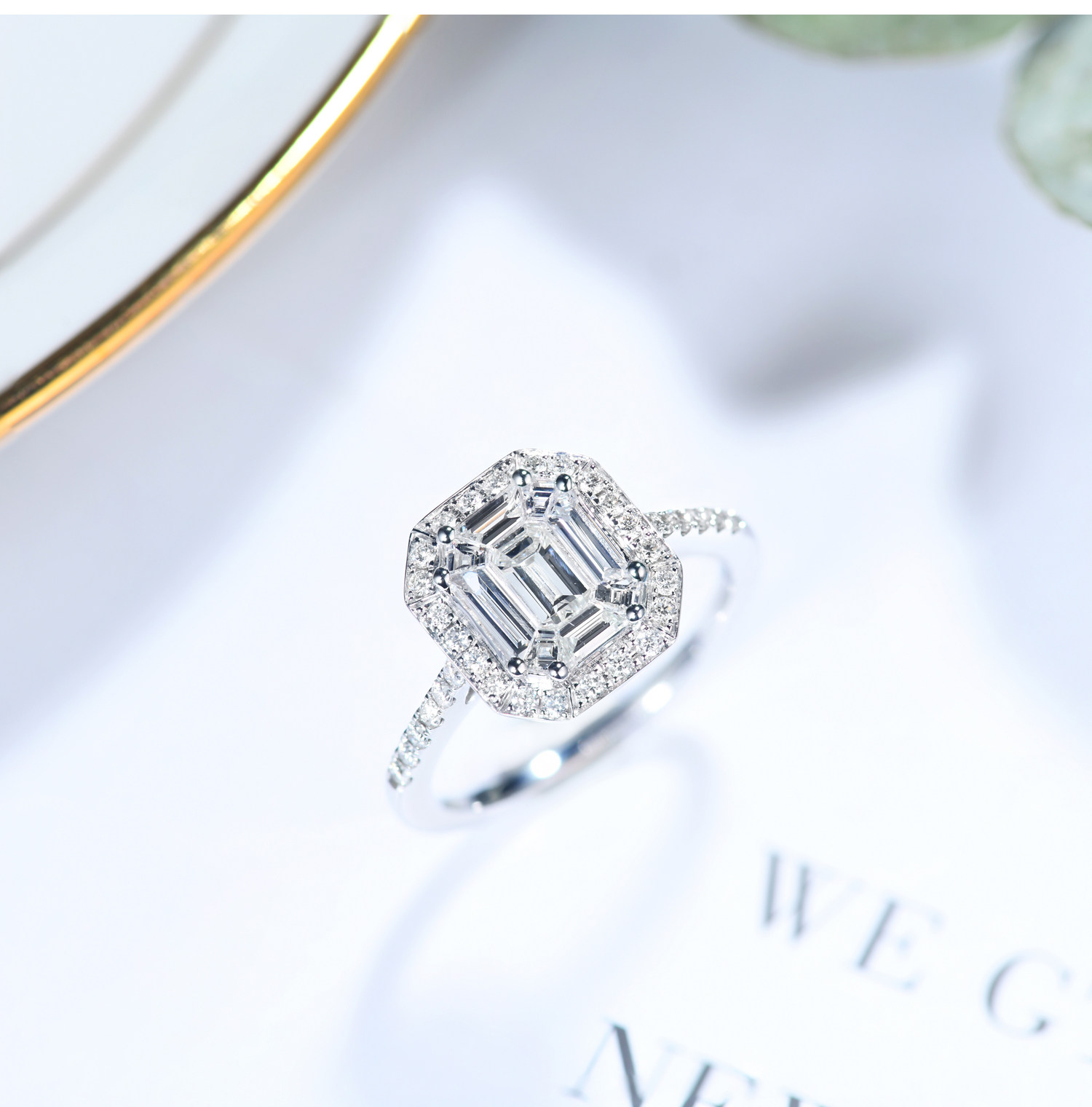 订制18k白金梯方钻石戒指 群镶显大t方钻戒女戒真钻