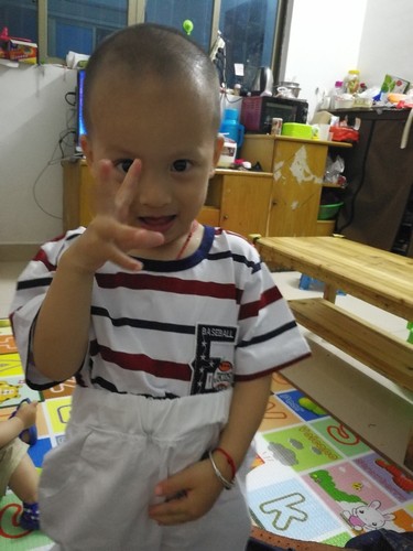 男童条纹套装
