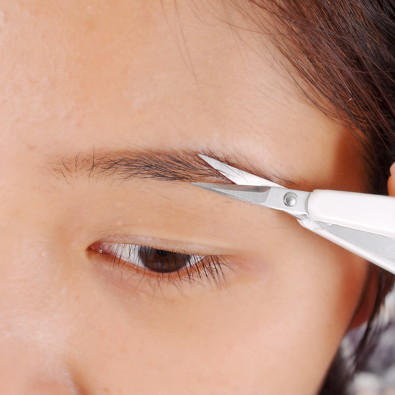 画眉毛总是一个高一个低?小诀窍在这里