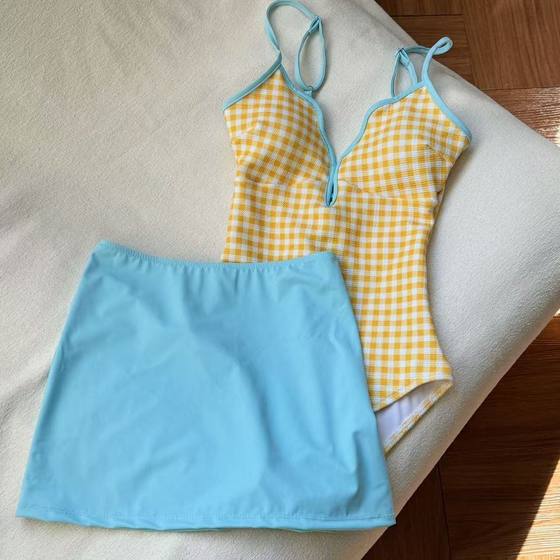 Swimsuits, women's split two-piece set, sexy pure and sexy hot girl hot spring vacation bikini 2025 new skirt style
Swimsuits, women's split two-piece set, sexy pure and sexy hot girl hot spring vacation bikini 2025 new skirt style