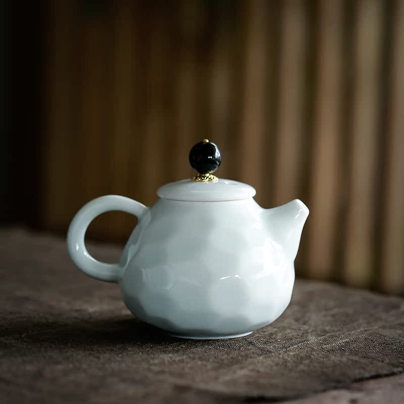 The Sioux ceramic film celadon kung fu tea set of a complete set of household contracted The teapot tea cups, gift boxes