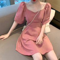 Fa-style small crowdskinny A character pink one-piece dress 2021 Summer New paragraph Square Collar Small girl Balloon Little Black Dress