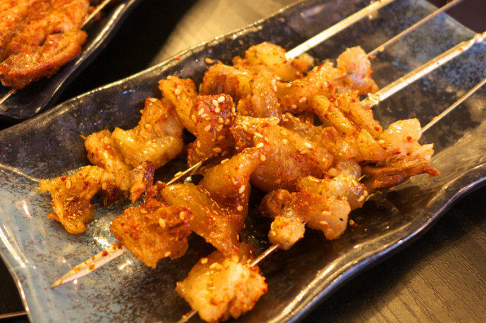 不好吃自杀 自烀烤熟筋 东北烧烤 孜然肉串 超大一串顶两串