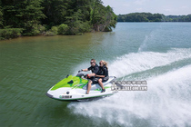 2016 new products Yamaha motorboat water motorboat 1-3 people 4-stroke 3-cylinder V1 starter