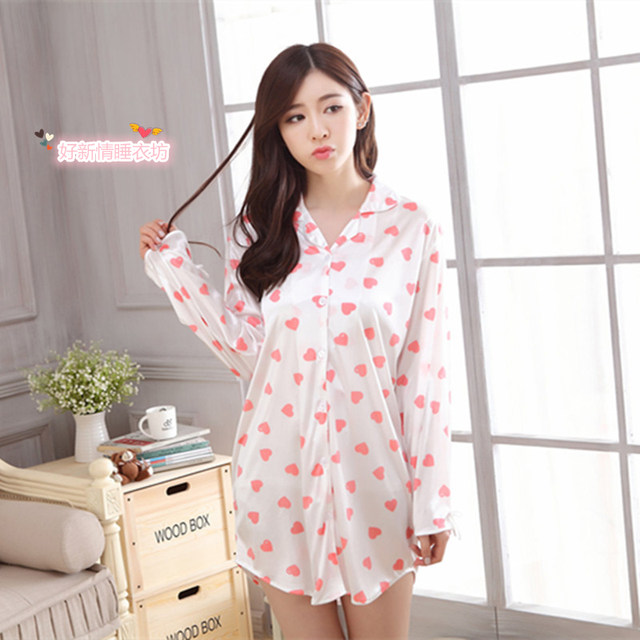 ເສື້ອເຊີດລະດູໃບໄມ້ປົ່ງແລະລະດູຮ້ອນຂອງແມ່ຍິງເສື້ອເຊີດສີຂາວ dress silk mid-sleeve mid-length thin sexy ice silk sexy pajamas nightgown