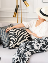 Minimalist black and white holding pillow sofa Waist Pillow Office Chair Cushions Zebra hugs Classic Fashion for the Breeze Classic Fashion