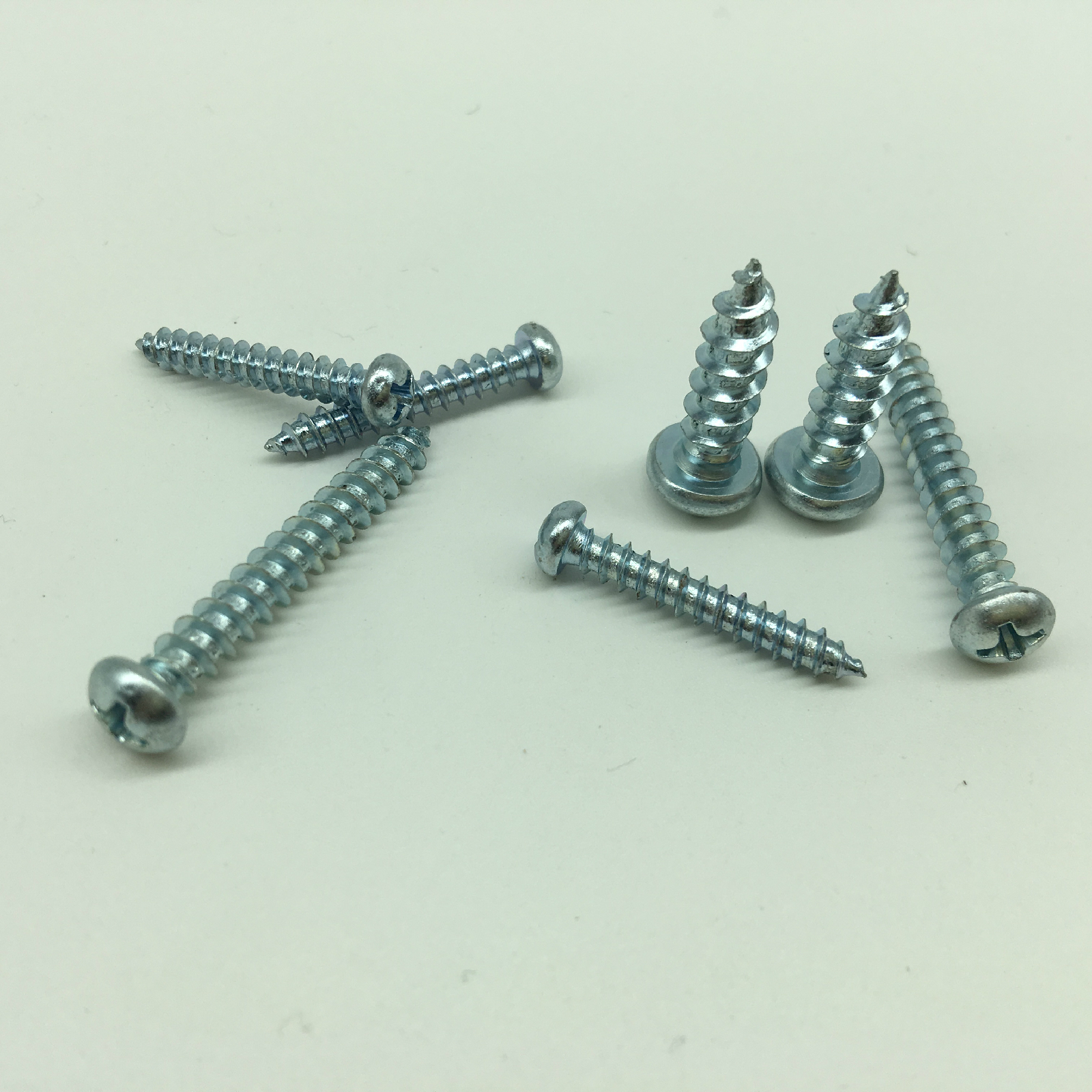 上海产高强度半元头自攻螺钉 圆头十字自攻螺丝 m3 m4系列