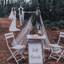 Location travel photo diamond champagne bottle Photo studio photo goblet Wedding photography props White folding iron table and chair