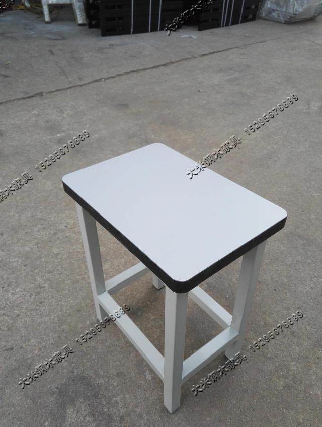 铁凳子铁小方凳矮坐凳桌凳工厂流水线凳操作凳密度板凳铁管加厚