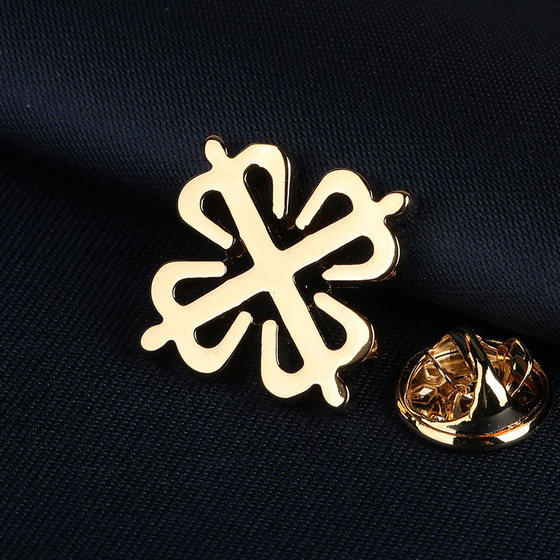 Cross pattern gold fashion crystal brooch collar needle men's suit corsive suit trendy badge accessories gift box
Cross pattern gold fashion crystal brooch collar needle men's suit corsive suit trendy badge accessories gift box