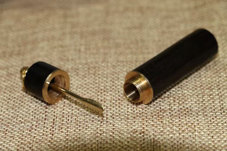 Продажа Эбони табак фиолетовый загар китайский нюхательный бутылки ремесла ручной штук с этнические характеристики украшения Продажа Эбони табак фиолетовый загар китайский нюхательный бутылки ремесла ручной штук с этнические характеристики украшения