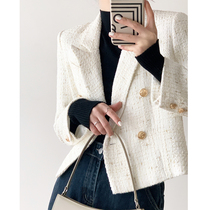 White coarse flower little fragrant wind suit jacket woman 2022 Spring and autumn new senior sense little sub short Western suit