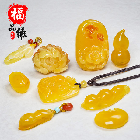 Natural beeswax necklace flower gourd pig brave pendant small carved female pendant keychain car cheongsam safety lock Natural beeswax necklace flower gourd pig brave pendant small carved female pendant keychain car cheongsam safety lock
