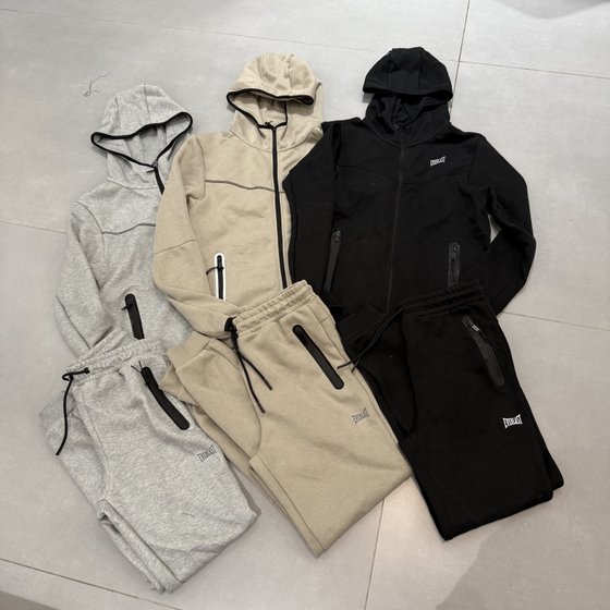 Boxing card running sportswear trousers men's hooded cardigan spring and autumn jacket quick-drying morning jogging fitness zipper sweatshirt
Boxing card running sportswear trousers men's hooded cardigan spring and autumn jacket quick-drying morning jogging fitness zipper sweatshirt