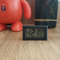 Single anti-tide box electronic drying box LCD hygrometer digital display mini-meter reptile moisturizing box