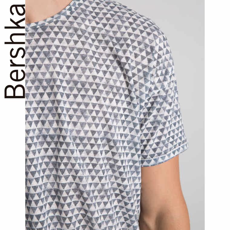 Bershka 几何图案波西米亚风格印花 T 恤衫 08032033