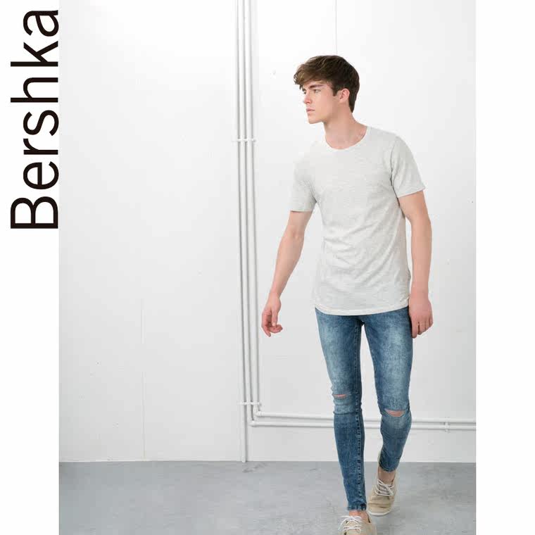 Bershka圆领短袖 T 恤衫 03157900