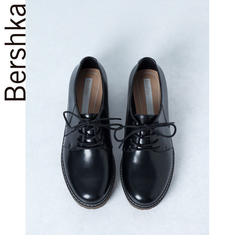 Bershka Bershka 女士军装男式鞋子 15502031