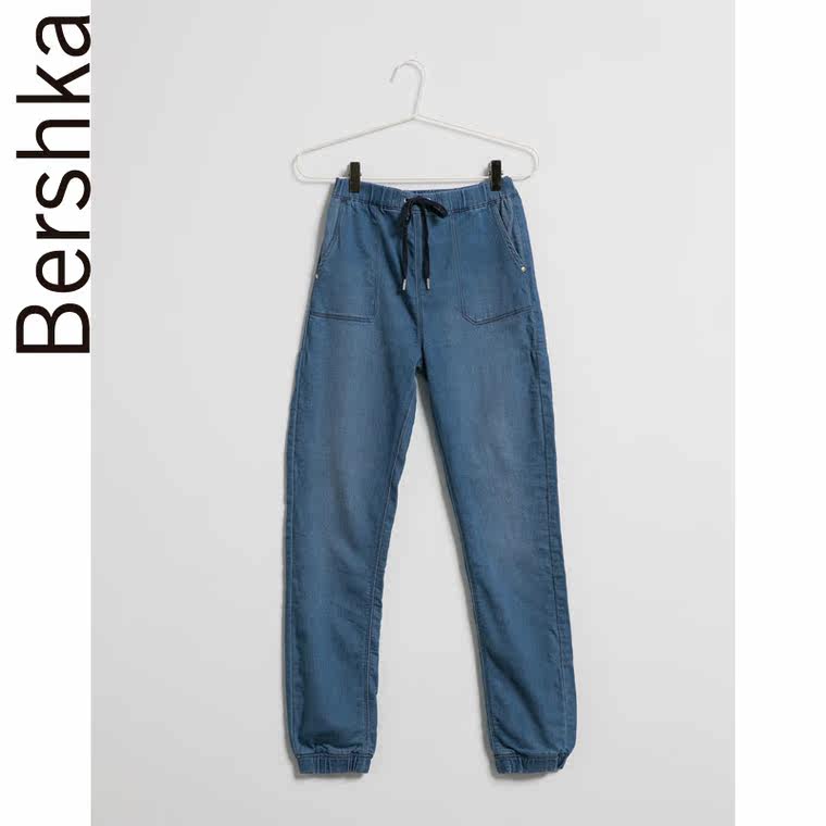 Bershka 带束带运动款牛仔裤 05189019