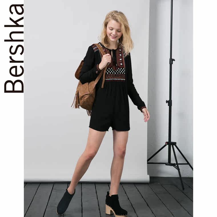 Bershka BSK 前身刺绣连体裤 08647494