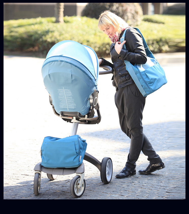 Четырёхколёсная коляска Doux Bebe Douxbebe Четырёхколёсная коляска Doux Bebe Douxbebe