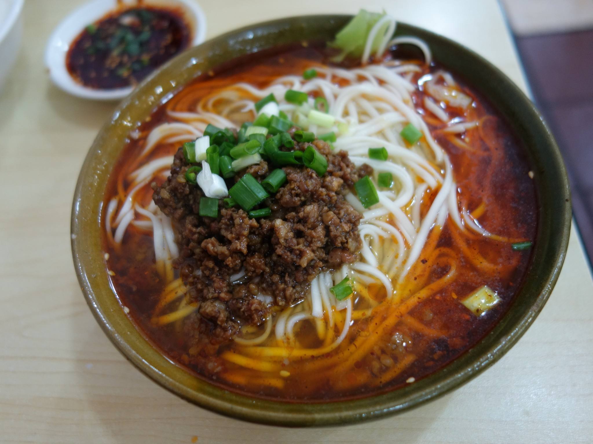 来一碗好吃爽口的云南米线