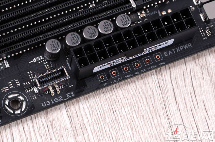 24pin主板供电下方有6个电压测量点,旁边是前置usb 3.1 gen 2扩展接口