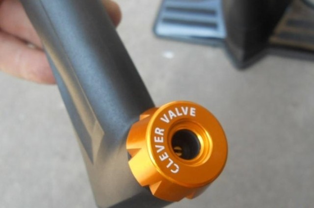 正品airace亚瑞德af2318山地公路自行车落地法美嘴高压打气筒