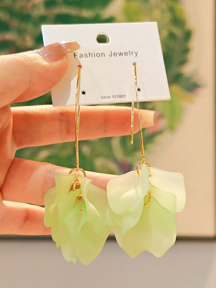 Zlomj Fresh Super Fairy Seaside Fashion Flowers Tassel 귀 매달려 기질 고급 여름 꽃 술 Tassel Earrings Women Zlomj Fresh Super Fairy Seaside Fashion Flowers Tassel 귀 매달려 기질 고급 여름 꽃 술 Tassel Earrings Women