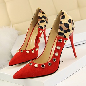 1717-8 European and American wind sexy club high heels high with shallow mouth pointed suede leopard grain color matchin