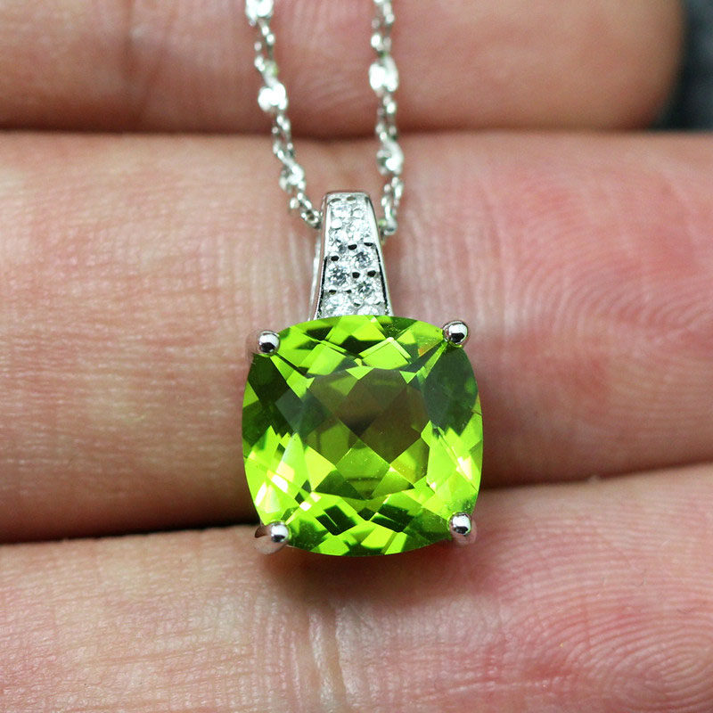 纯银镶嵌枕形橄榄石吊坠项链女士长款配饰粉熔彩色宝石绿方形坠子