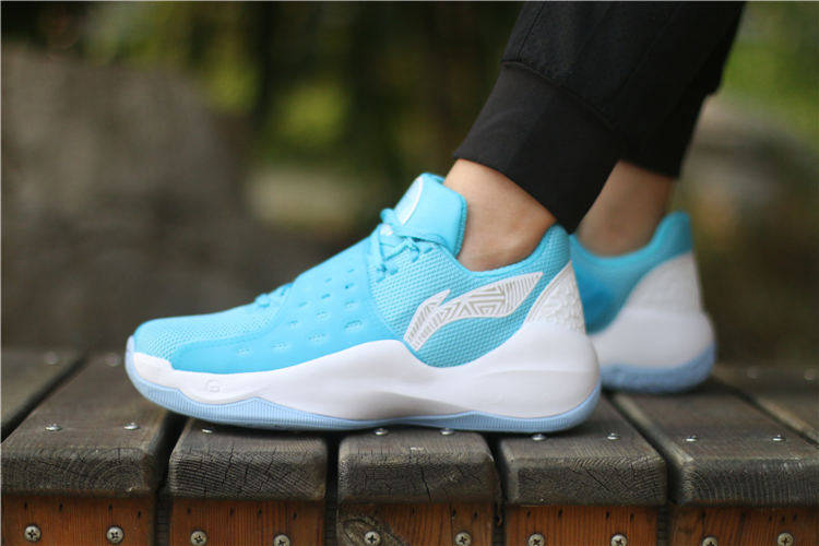 李宁篮球鞋2018新款男鞋李宁音速6低帮耐磨减震舒适篮球鞋aban053