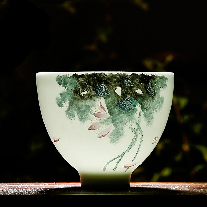 . Poly real boutique scene. Kung fu tea cups of jingdezhen ceramic tea set personal master cup single cup sample tea cup lotus S