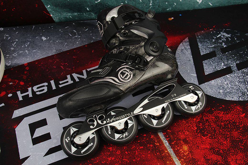 冻鱼轮滑freestyle 费斯yjs轮滑鞋平花鞋碳纤平花鞋溜冰鞋男女