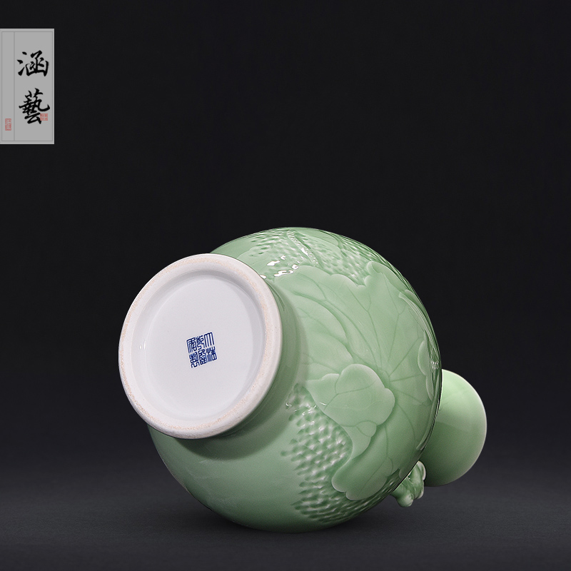 Jingdezhen ceramic film green ears bottle of new Chinese style carved lotus sitting room porch place flower decoration