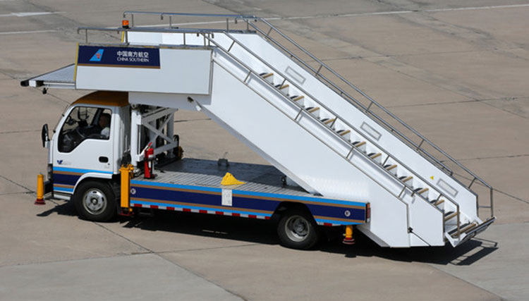 盒装凯迪威登机车模型儿童玩具机场客梯车登飞机楼梯车合金工程车