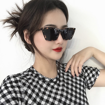 2021 new Korean version small box white sunglasses female ins personality European and American Street afraid of online red hip-hop sunglasses