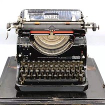 1920s German-made OLYMPIA AEG machinery English antique typewriter normal use Collection exhibition
